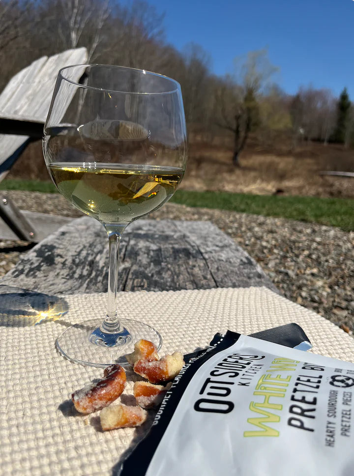 White Wine Pretzel Bites – Light, Lush, and Totally Snackable 🍾✨